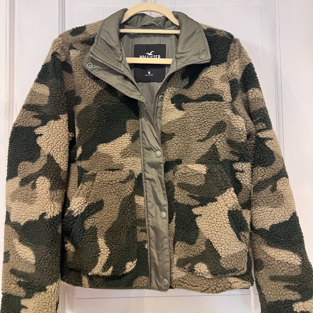 New with Tags - Hollister Camo Teddy Zip-Up